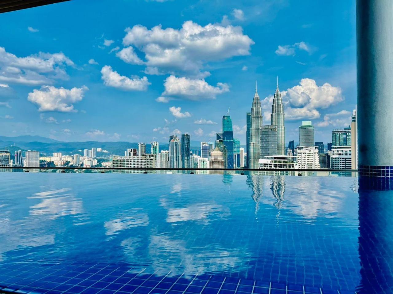 The Luxe Suites Klcc By Cozy Stay Куала-Лумпур Экстерьер фото