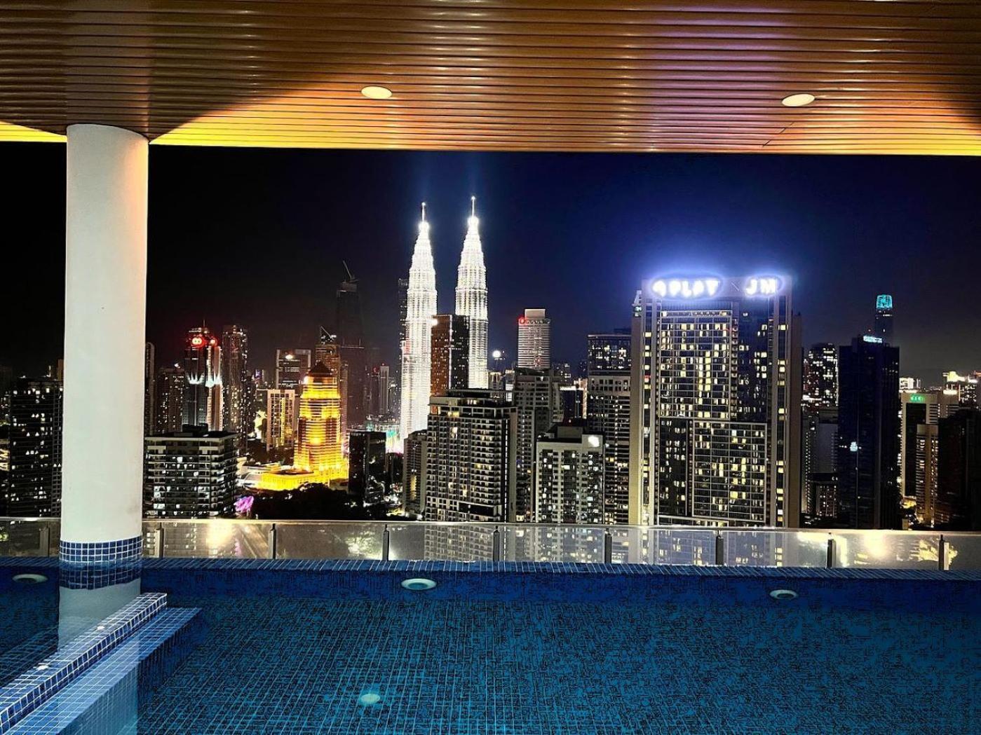 The Luxe Suites Klcc By Cozy Stay Куала-Лумпур Экстерьер фото